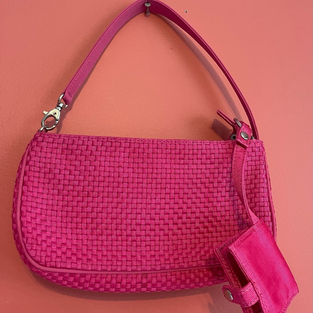 Cute Pink Woven Shoulder Bag “The Sak”